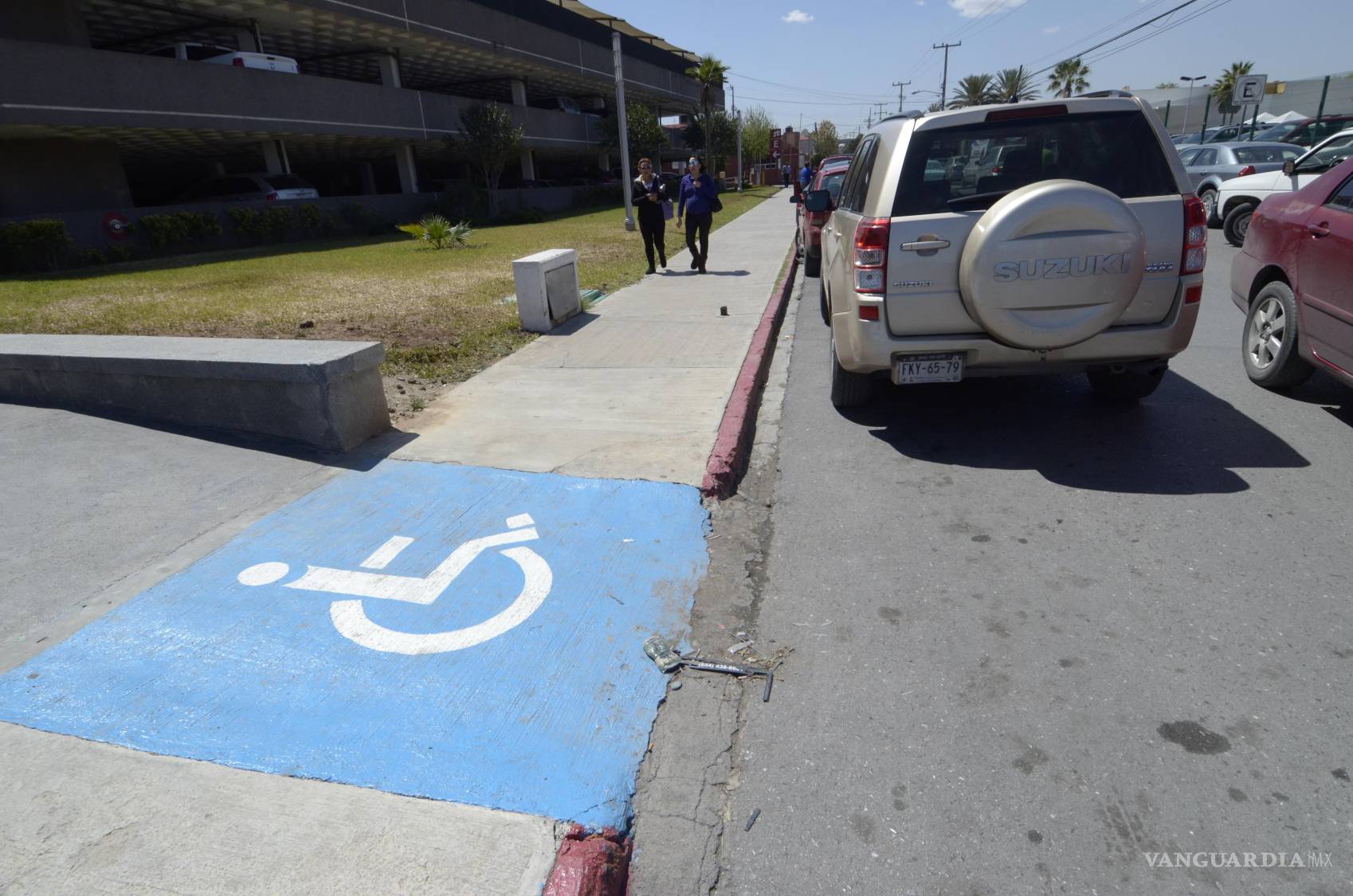 $!La ciudad fue diseñada para un solo tipo de persona: hombre, cis, proveedor y en coche. Todo lo demás quedó fuera.