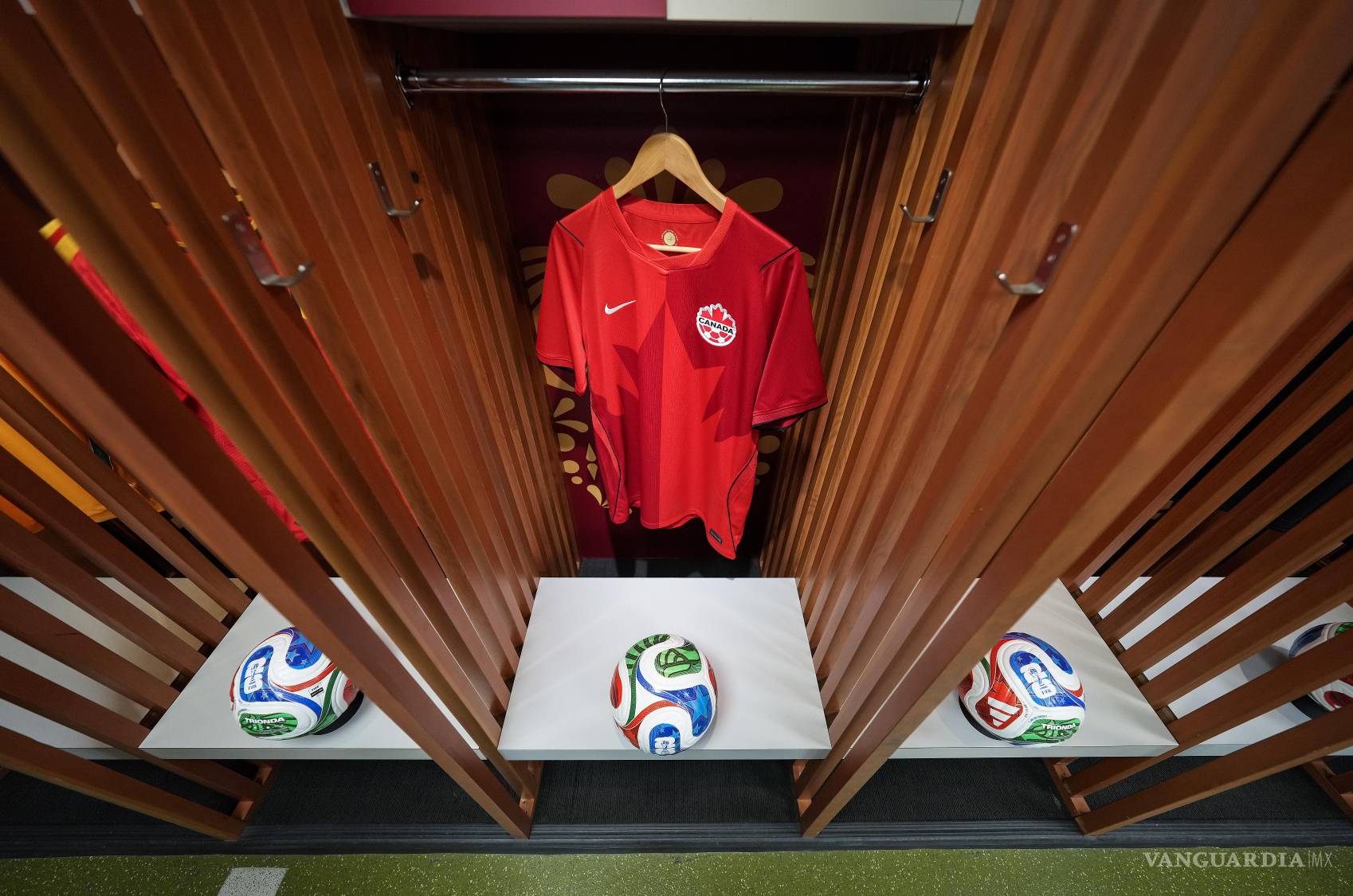 $!Jersey oficial del equipo canadiense.