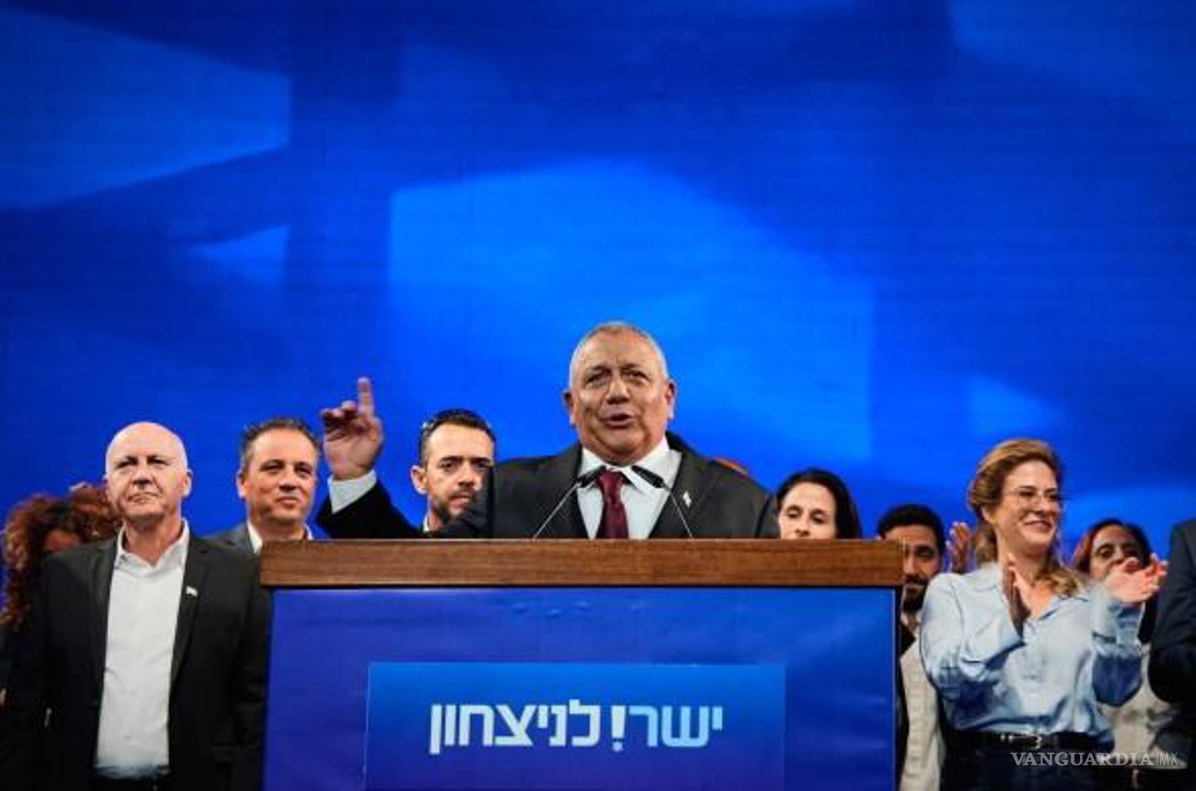 $!El partido Yashar de Gadi Eisenkot obtuvo 849.121 votos (16,16%). Junto con B’Yachad (476.857, 9,07%), los Demócratas (340.562, 6,48%) e Israel Beiteinu (311.728, 5,93%), su grupo sumó 1.978.268 votos, lo que representa el 37,64%.