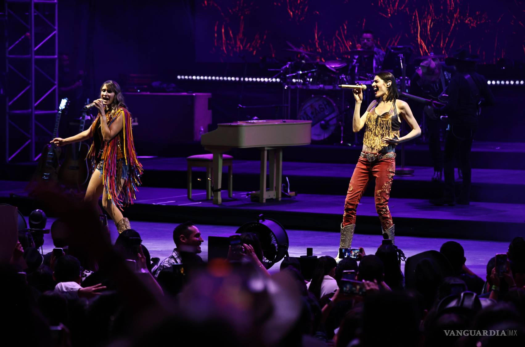 $!En el Auditorio Parque Las Maravillas, ante un lleno total, se presenta el grupo HA ASH como parte de su gira HAASHVILLE Tour 2025