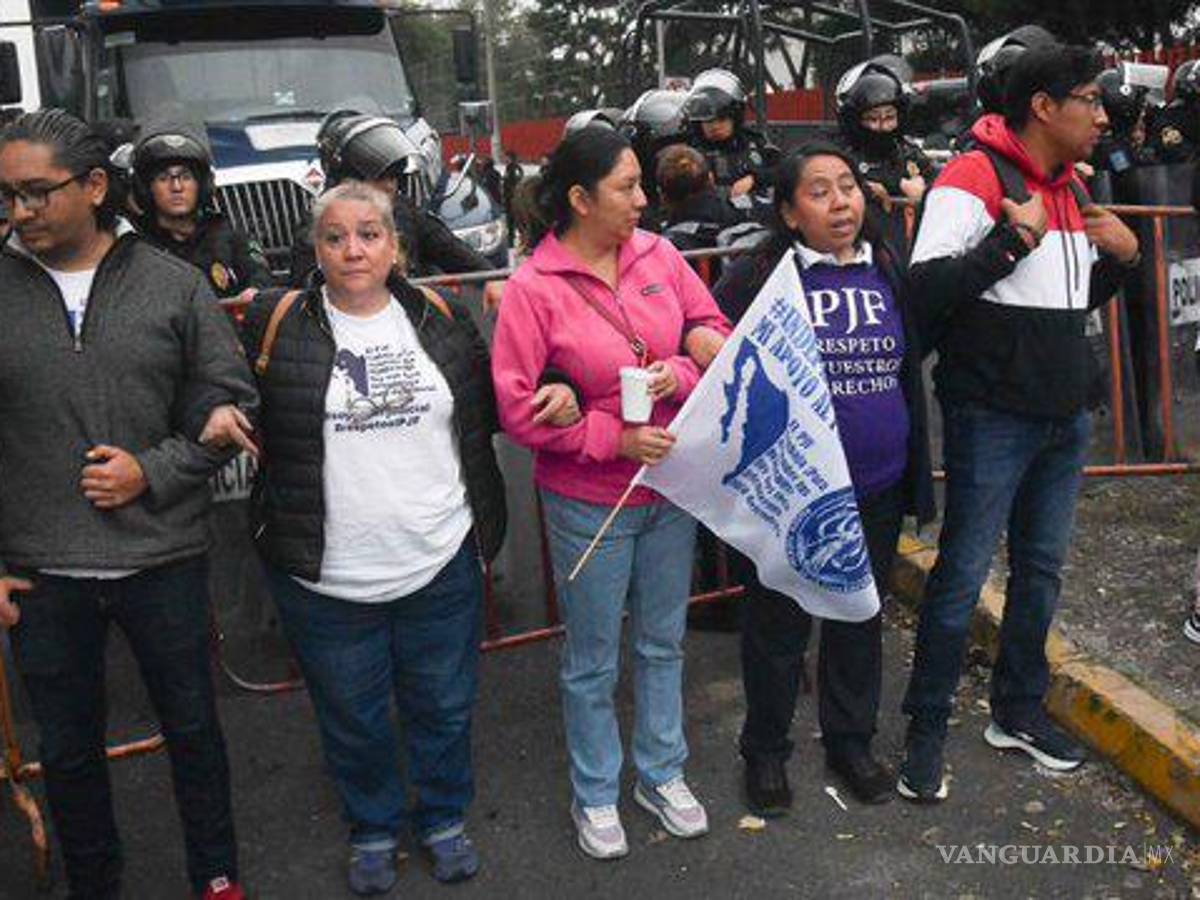 $!Bloquean Cámara de Diputados para impedir discusión de reforma judicial; usarán sede alterna
