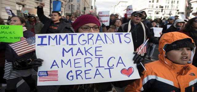 EU reconsiderará solicitud de asilo de periodista mexicano