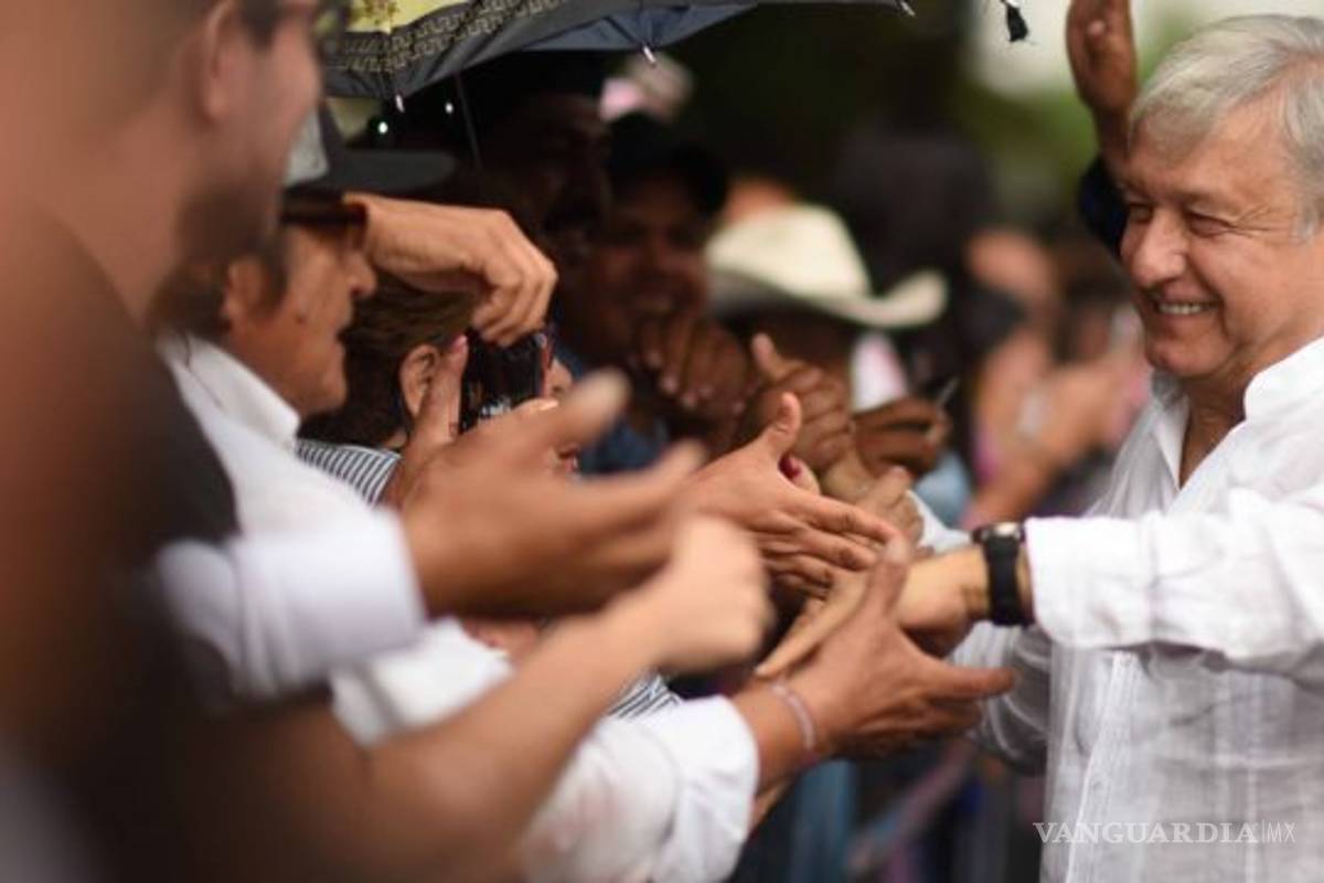 'La edad es un estado de ánimo': AMLO acepta revelar análisis clínicos y reta a críticos a ser tan activos como él