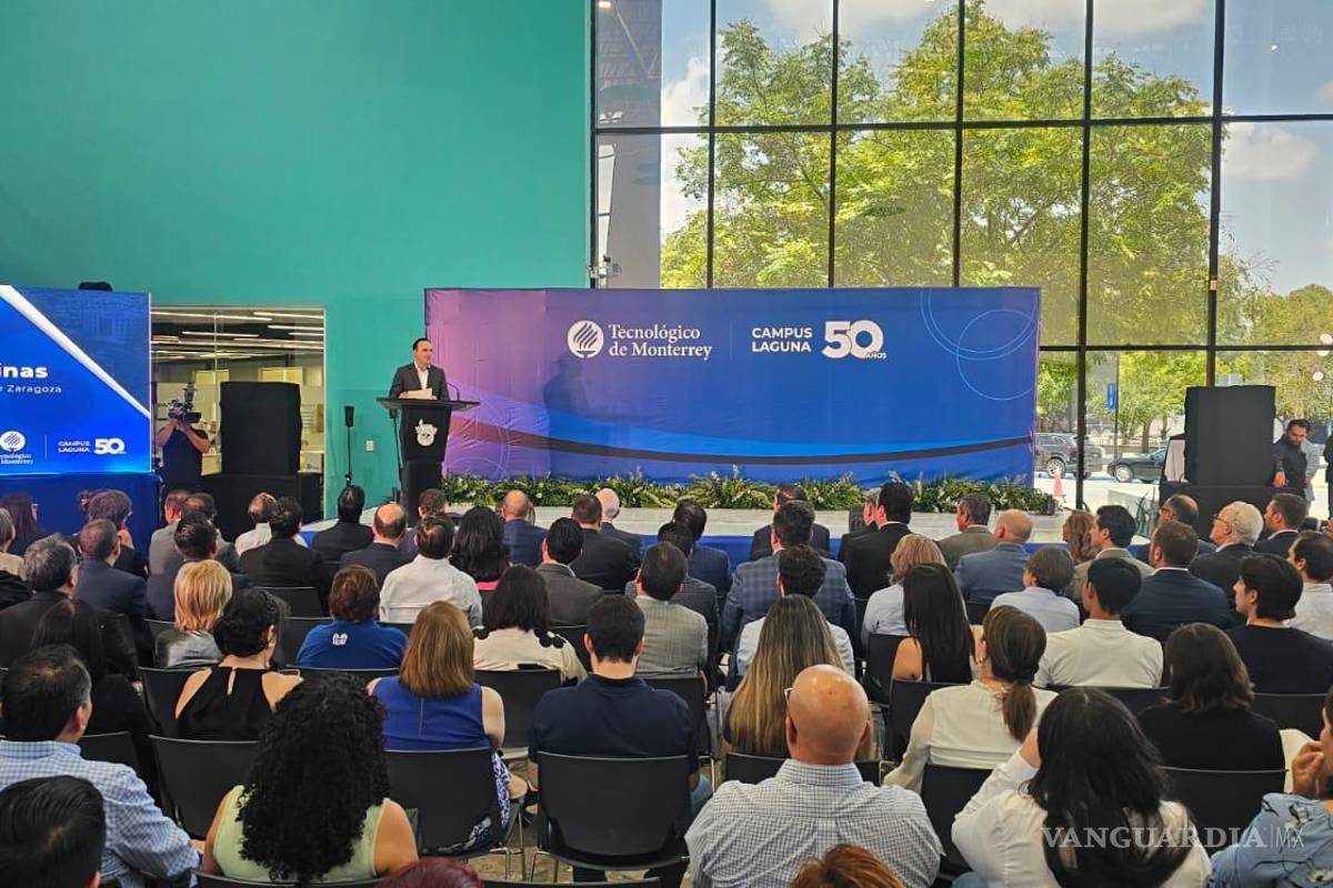 Manolo Jiménez celebra 50 años del Tec Laguna y reconoce su legado educativo