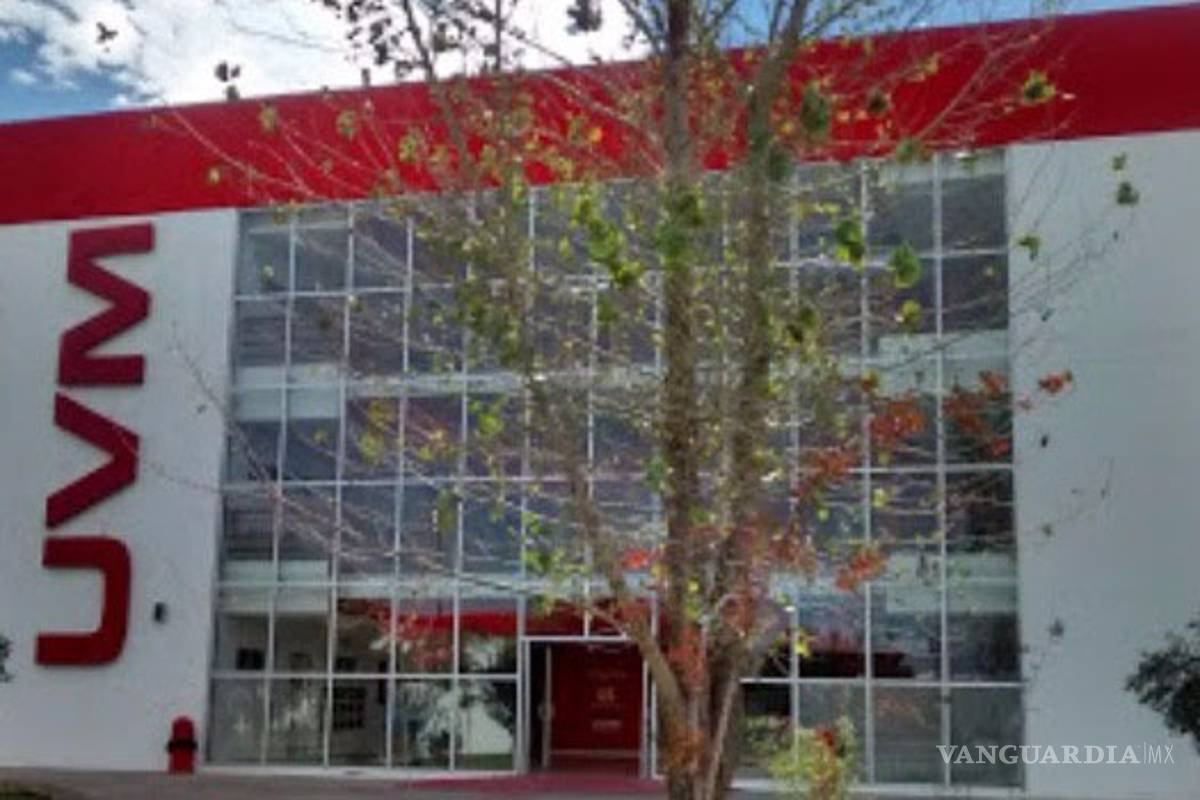 Suscriben convenio UVM y la Canaco