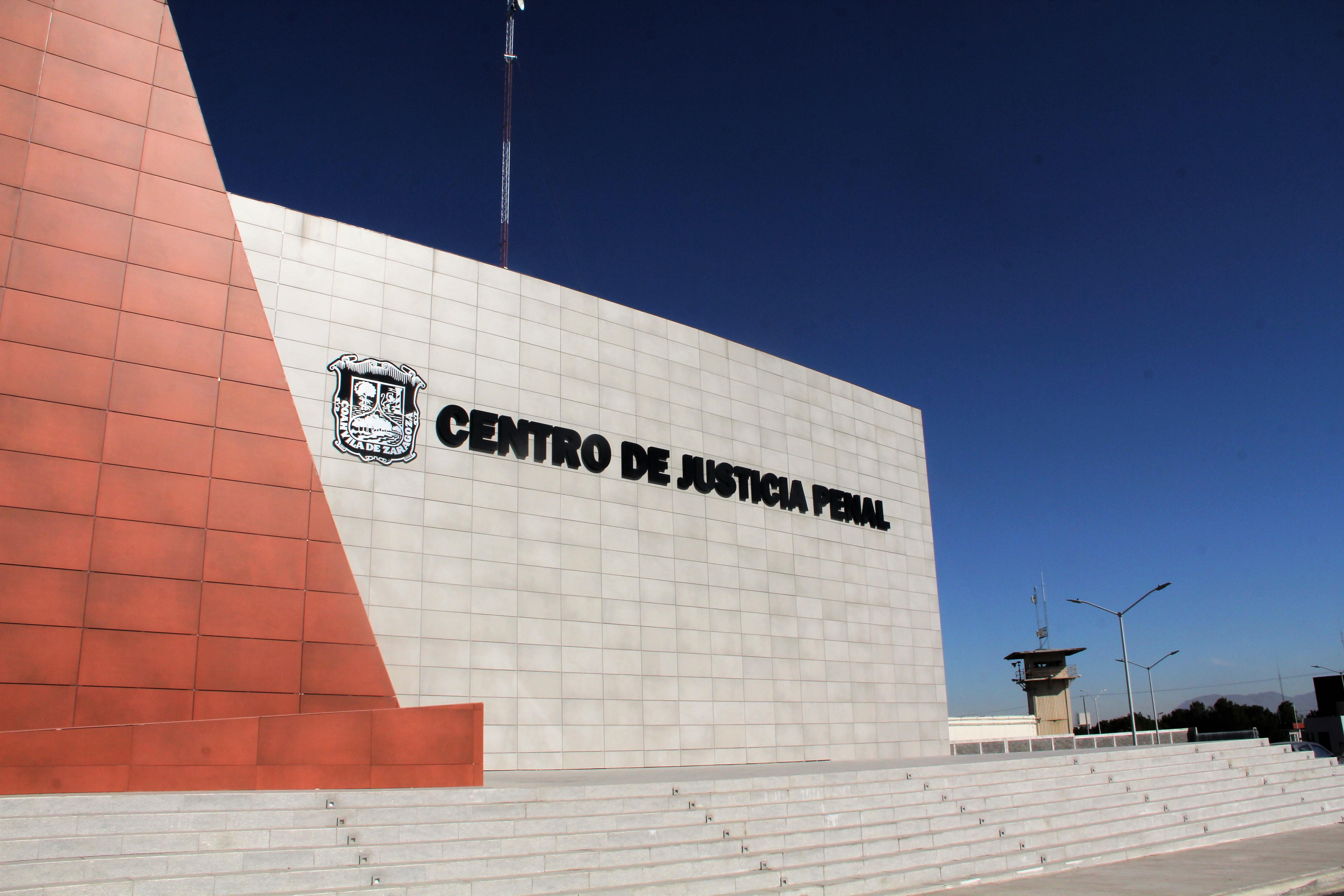 Detienen a mujer en Coahuila acusada de sustracción de menores y violencia familiar de tipo psicológica