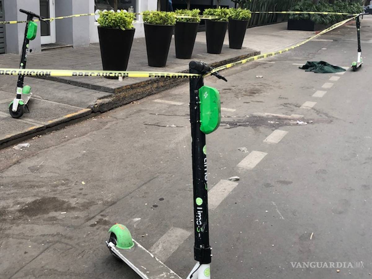 $!En la CDMX la policía resguarda con scooters escena de un asesinato