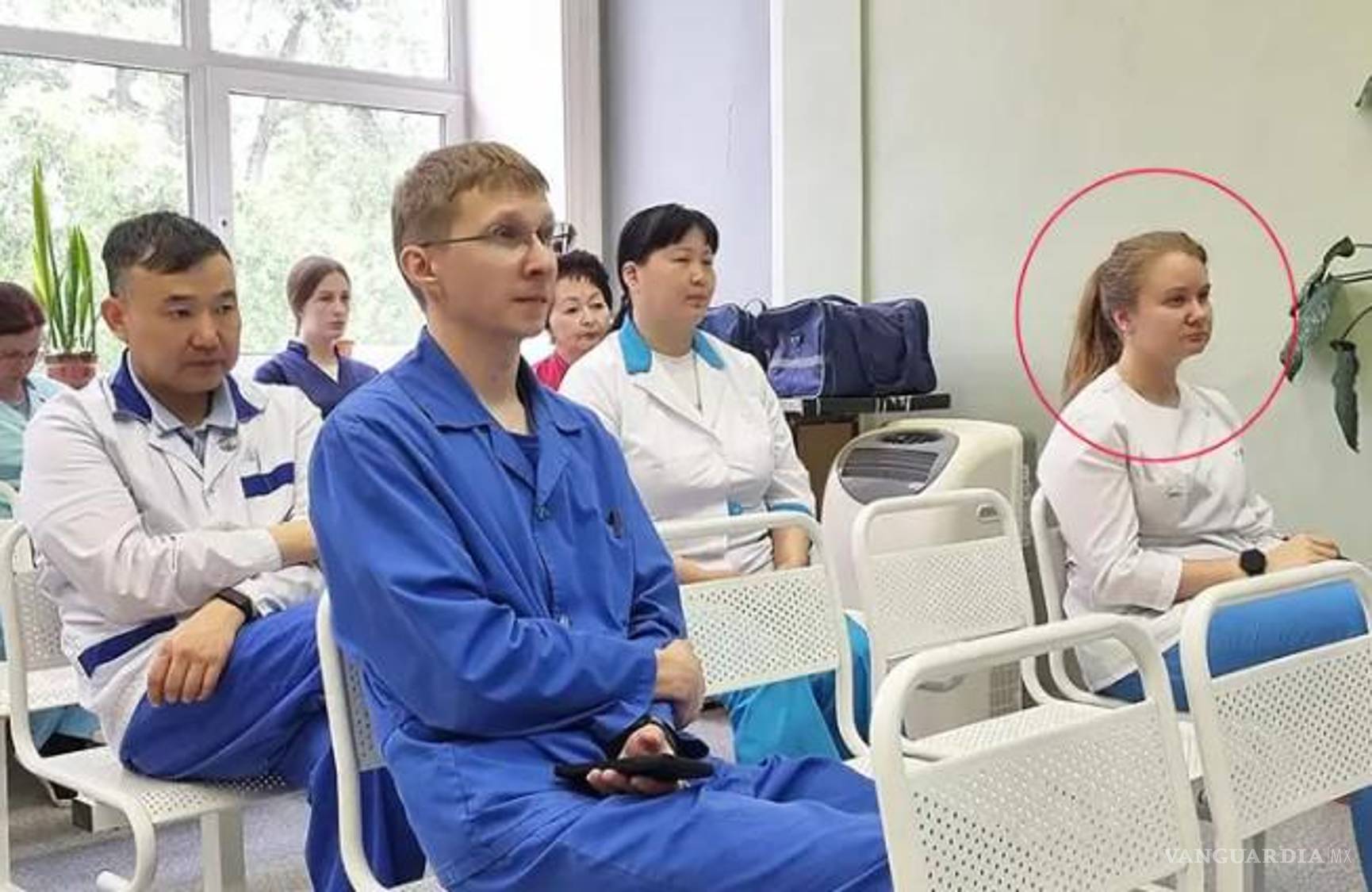 $!Según los informes, los antibióticos se habían agotado en la región de Irkutsk, lo que provocó que los residentes, atemorizados, buscaran ayuda médica en farmacias y otros centros sanitarios.