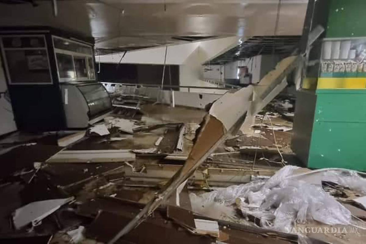 $!Así quedó el hospital 1 Vicente guerrero del IMSS tras el paso del huracán Otis.