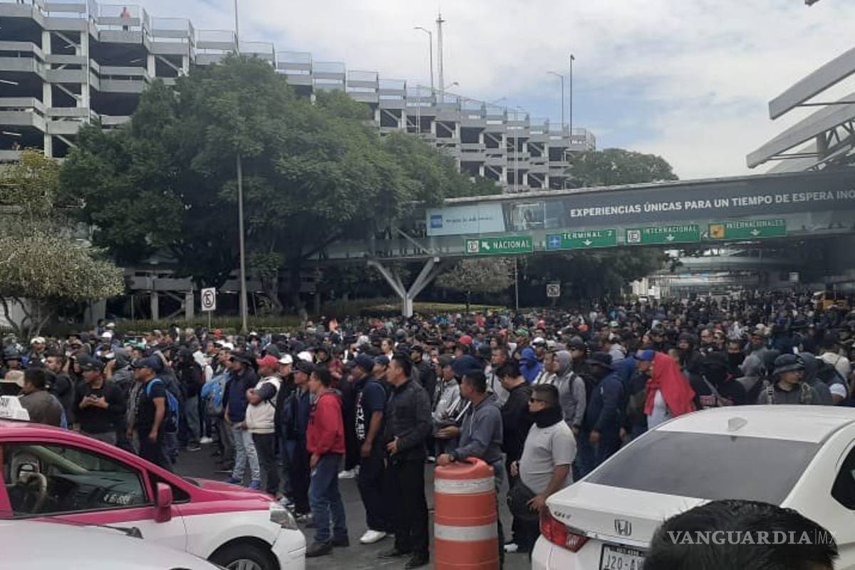 Policía Federal se enfrenta contra policías de CDMX fuera del Aeropuerto capitalino