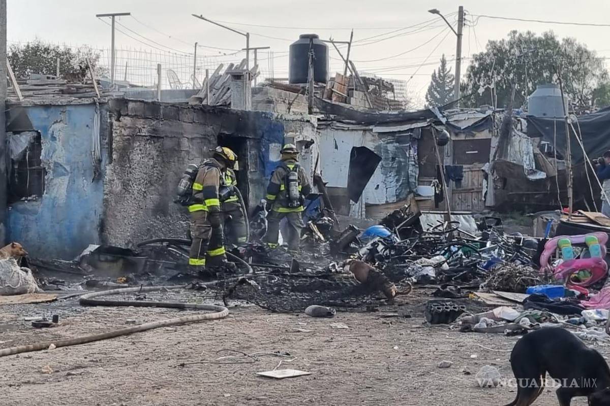 ¡Héroe! Padre casi muere en incendio; logra rescatar a sus 3 hijos menores, al oriente de Saltillo
