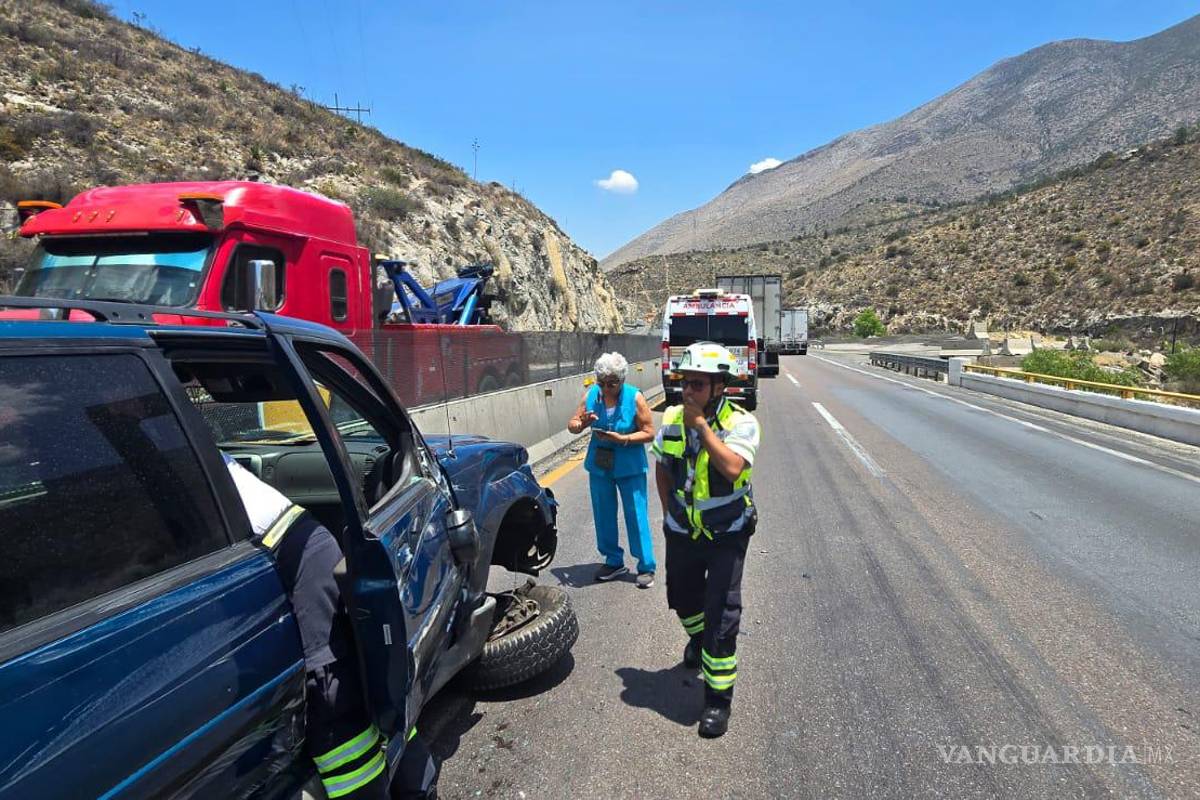 Otro accidente en Los Chorros; tráiler les da cerrón a paisanos y los proyecta contra ballenas