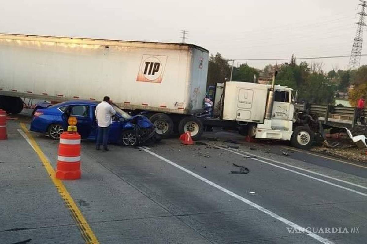 $!Tráiler provoca carambola en la México-Querétaro, hay decenas de heridos