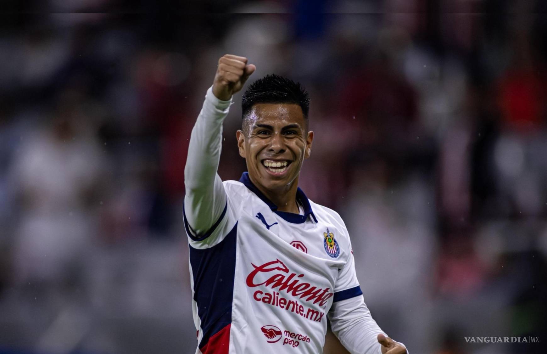 $!Álvarez se convirtió en el motor de una ofensiva fructífera de las Chivas.