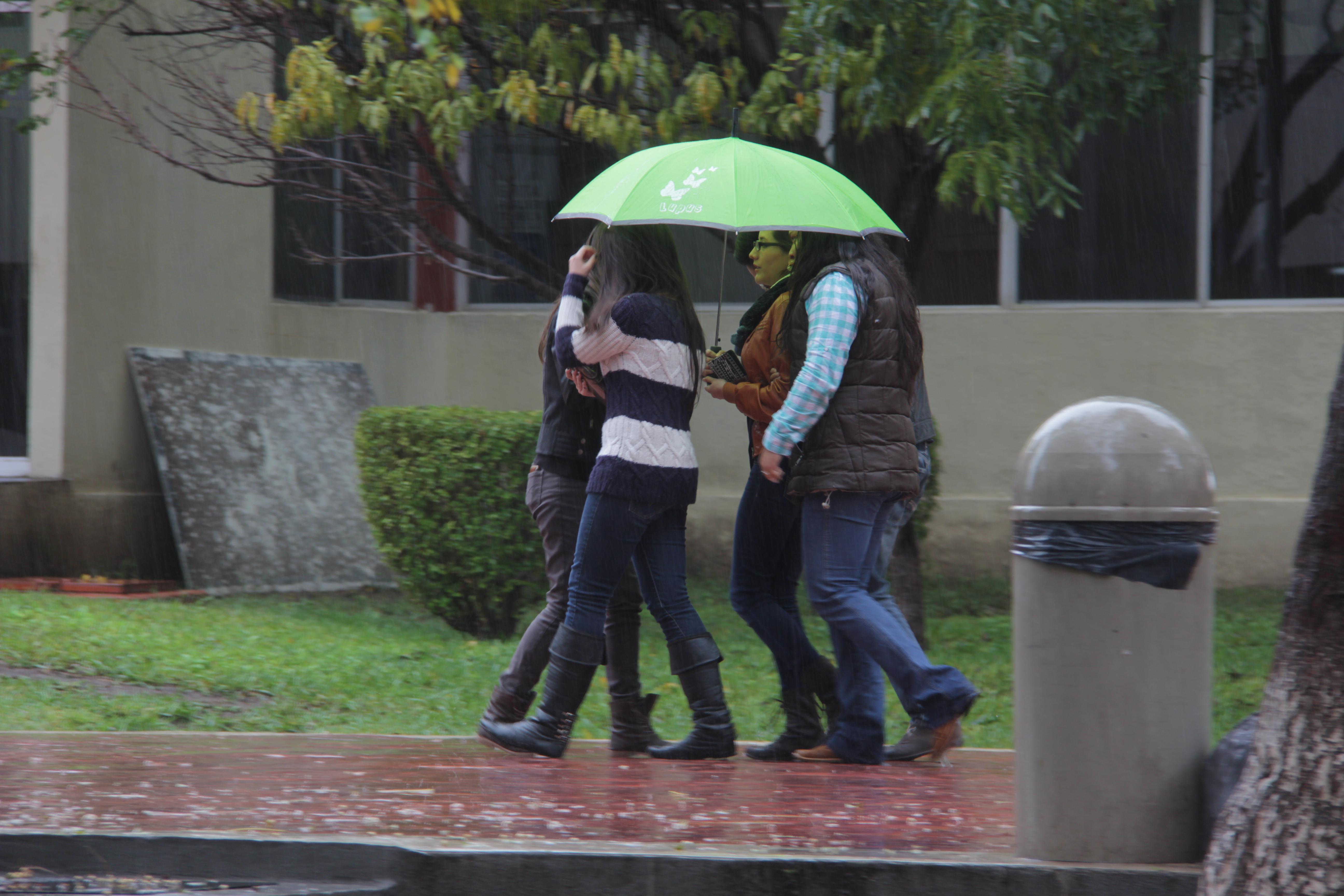 Activan alerta por tormentas, granizo y fuertes vientos en Coahuila para hoy sábado