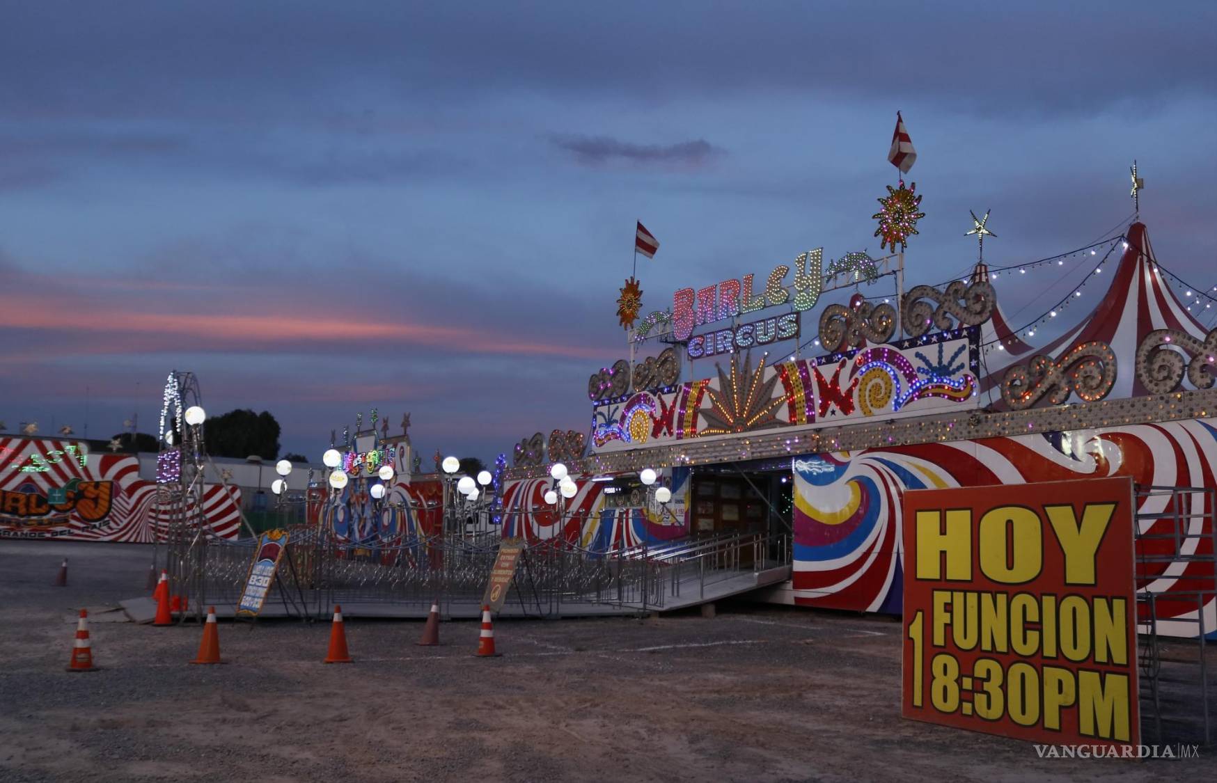 $!Joey es feliz trabajando en el circo.