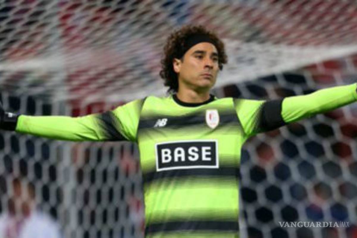 Standard Lieja logra empate con Ochoa de titular