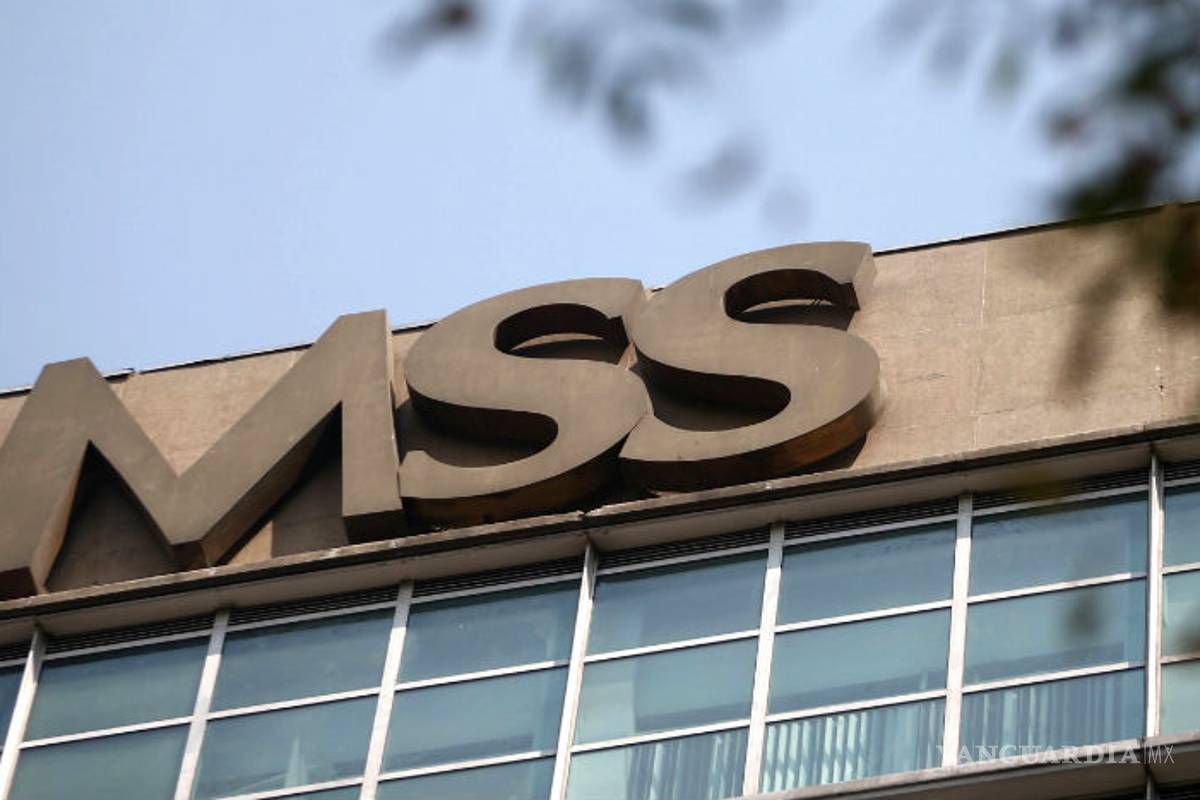 Joven de 19 años se lanza del primer piso de la Clínica 66 del IMSS en Torreón