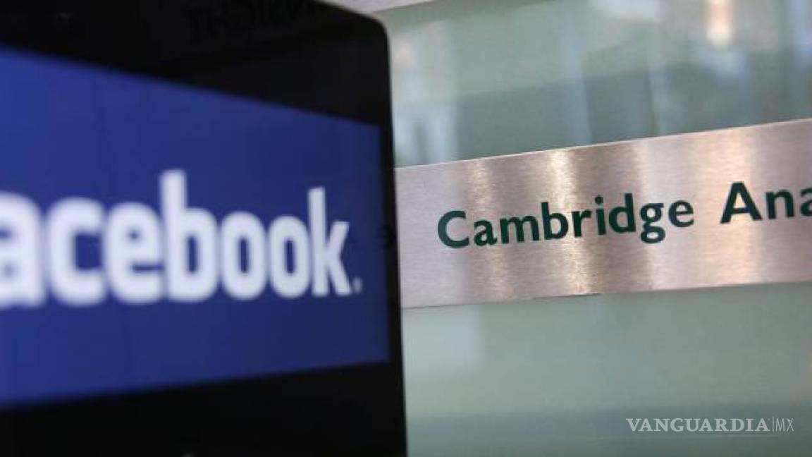 Multan a Facebook con 644 mil dólares por caso Cambridge Analytica