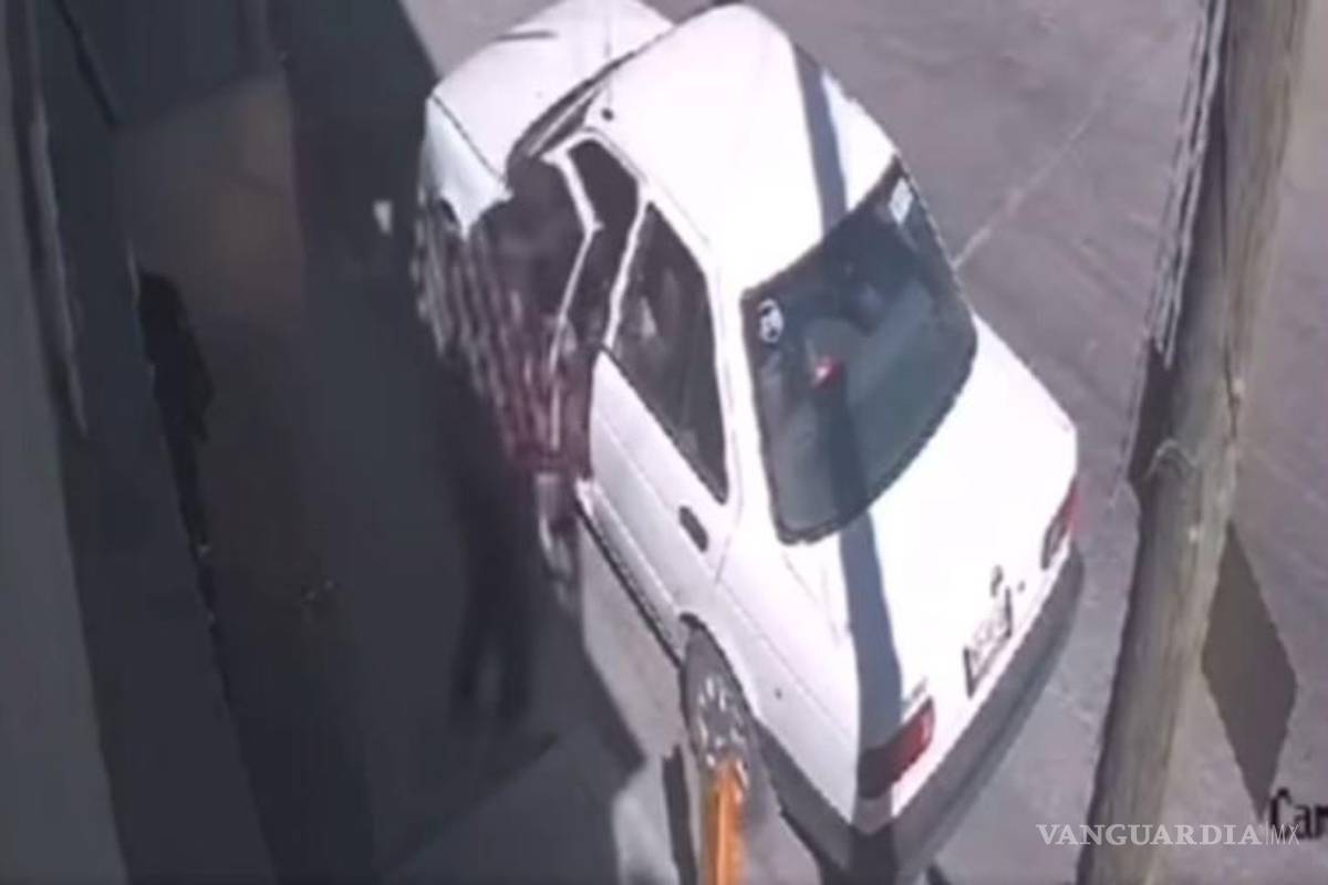 Saltillo: Deja las llaves puestas y le roban auto en menos de 30 segundos