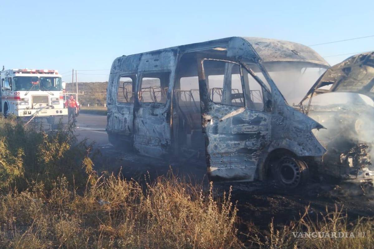 Vagoneta se incendia en la carretera Saltillo-Monclova