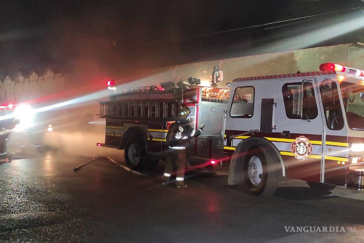 Incendio consume vivienda de adulto mayor en el Centro de Saltillo