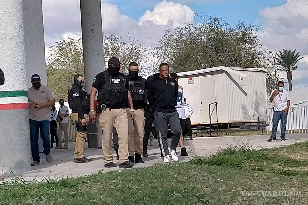 Se amotinan migrantes cubanos detenidos en Piedras Negras; reportan daños