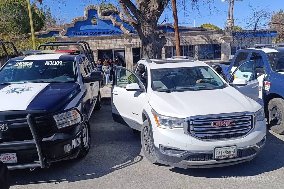 $!Elementos de distintas corporaciones participaron en los cateos realizados en el sector Valle de Parras.