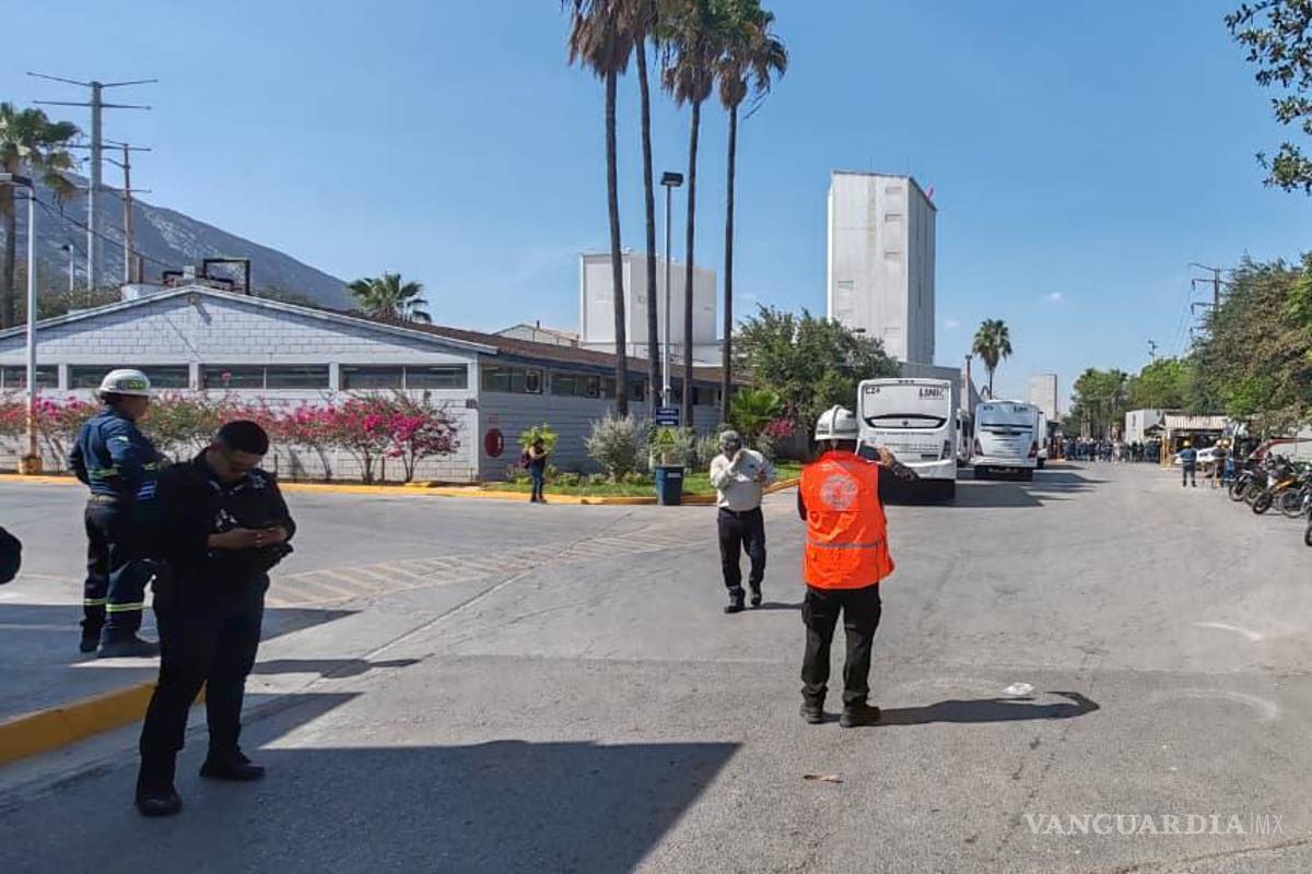 Evacuan a más de 70 personas por incendio y explosión en Zinc Nacional, en Nuevo León
