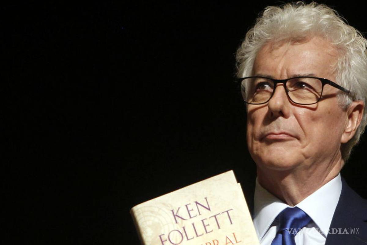 Ken Follett publica en septiembre &quot;Las tinieblas y el alba”, precuela de &quot;Los pilares de la Tierra&quot;
