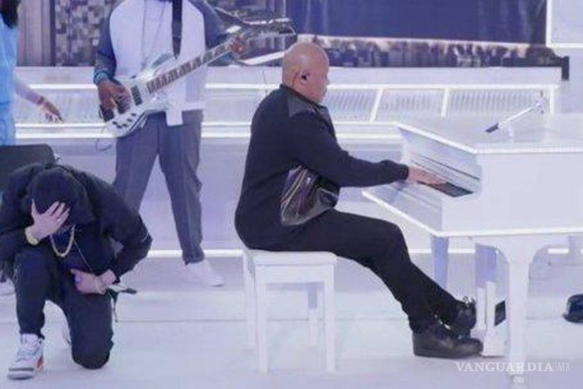 Eminem se arrodilló en show del Medio Tiempo del Super Bowl, ¿por qué?