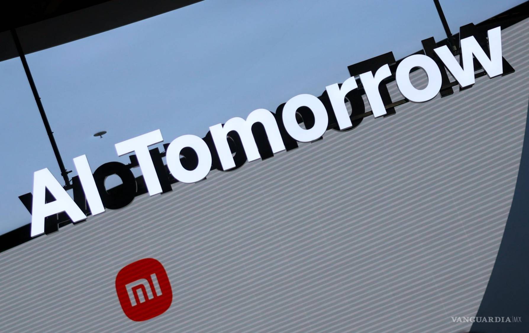 $!En la imagen se observan las palabras “AI Tomorrow” durante la jornada inaugural de la feria IFA en Berlín, Alemania, el 4 de septiembre de 2026.