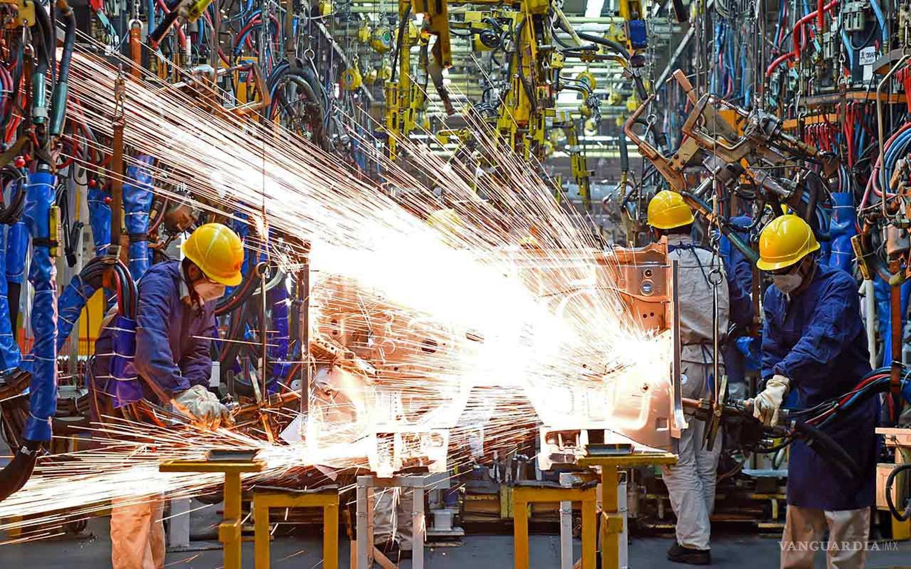 $!El sector automotriz es uno de los más integrados y sensibles en la revisión del T-MEC, con Estados Unidos proponiendo normas más estrictas para el origen de materiales.