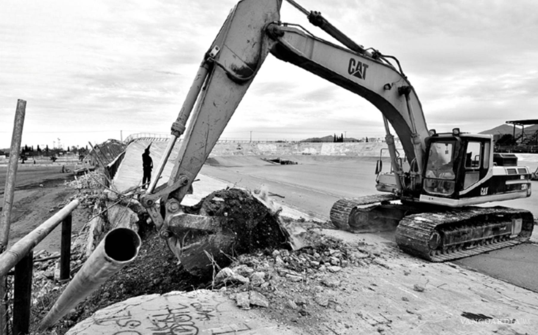 $!Día de la demolición del Velódromo.