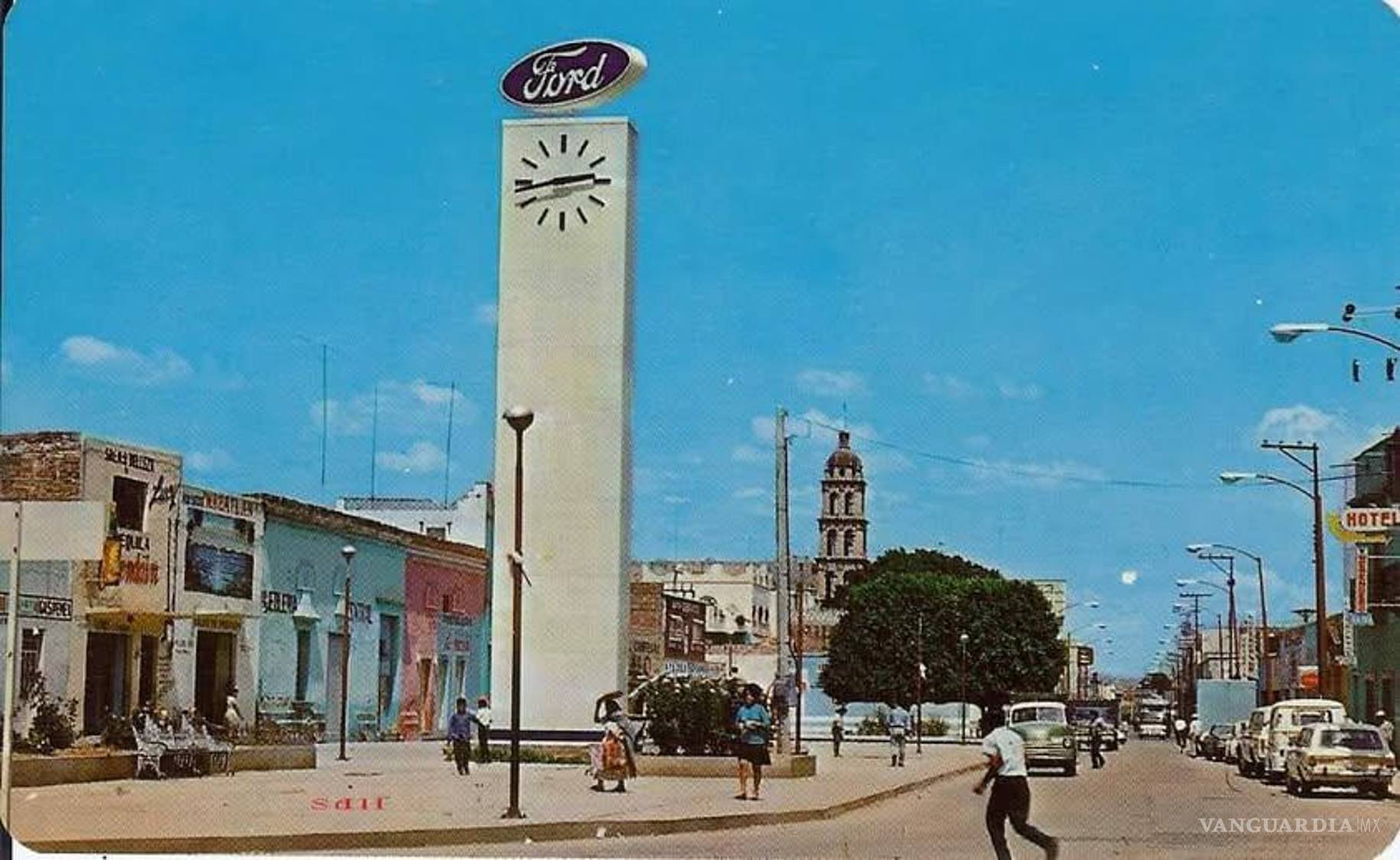 $!En la década de los setenta fue colocado en Saltillo un reloj como este en la salida a Monterrey y la calle Canadá.