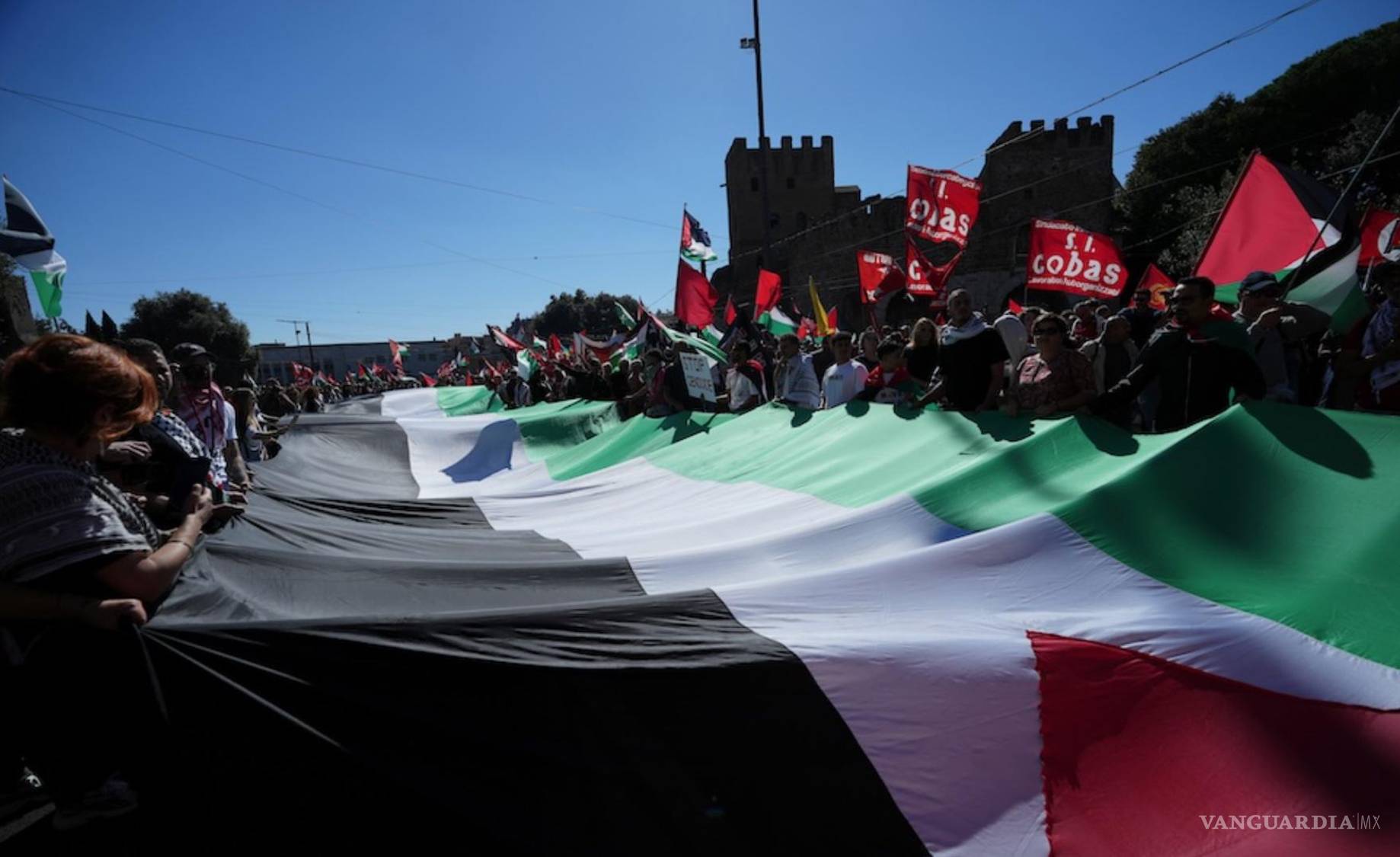 $!El político italiano Ivan Scalfarotto criticó duramente el requisito y afirmó que pedir a “los judíos, por el mero hecho de ser judíos, que se distancien de las políticas del gobierno israelí es antisemitismo”.
