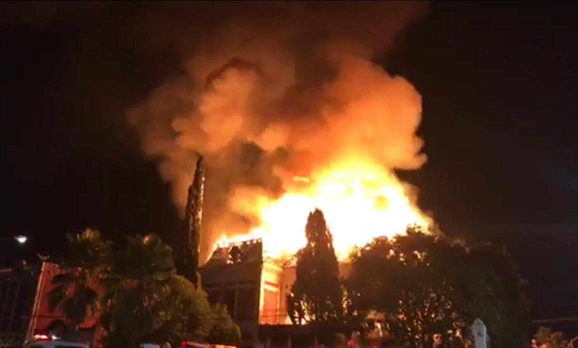$!Tragedia en Saltillo... terrible incendio destruye la histórica Casa Alameda