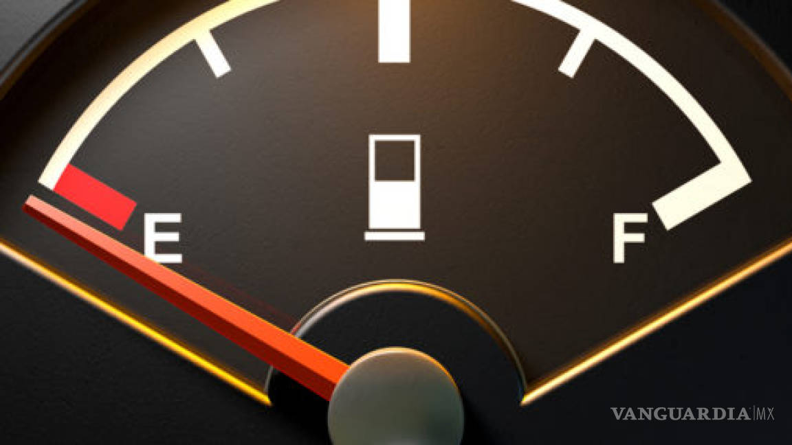 Falta de gasolina podría limitar la venta a sólo 10 litros por auto en algunos estados