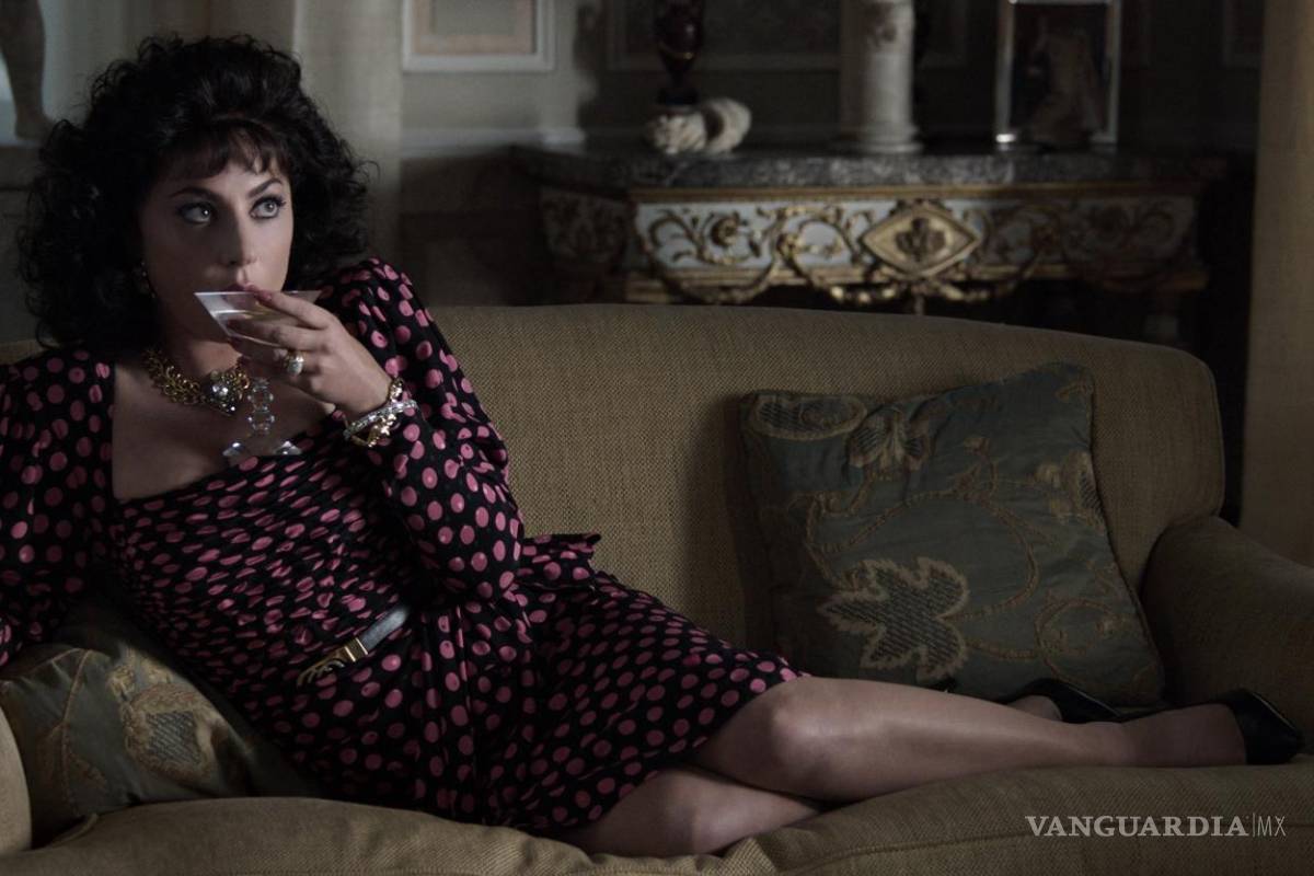 Lady Gaga da vida a Patrizia Reggiani en “House of Gucci” de Ridley Scott
