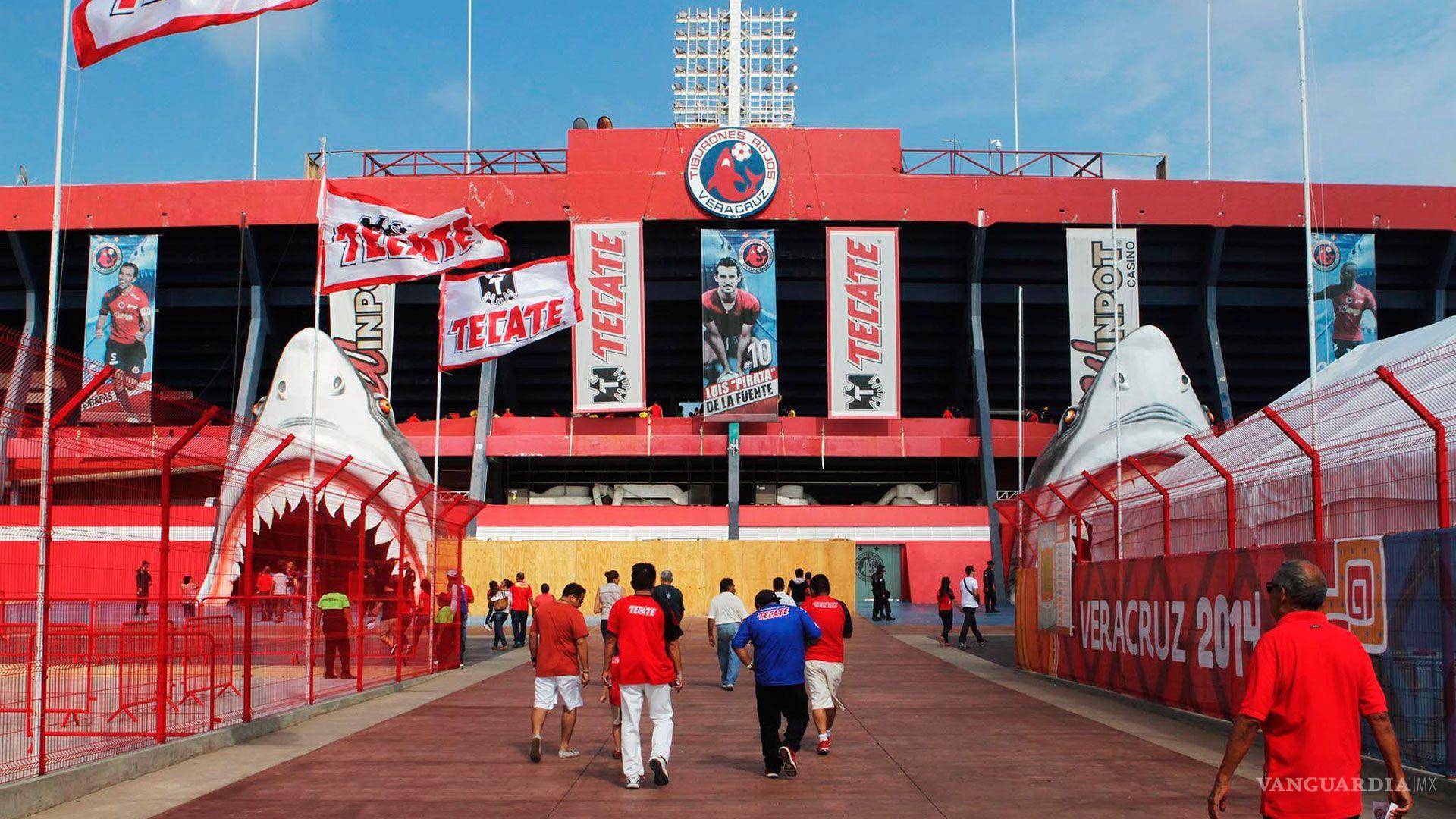 $!Tiburones Rojos de Veracruz, dos veces campeones en la época dorada del fútbol mexicano.