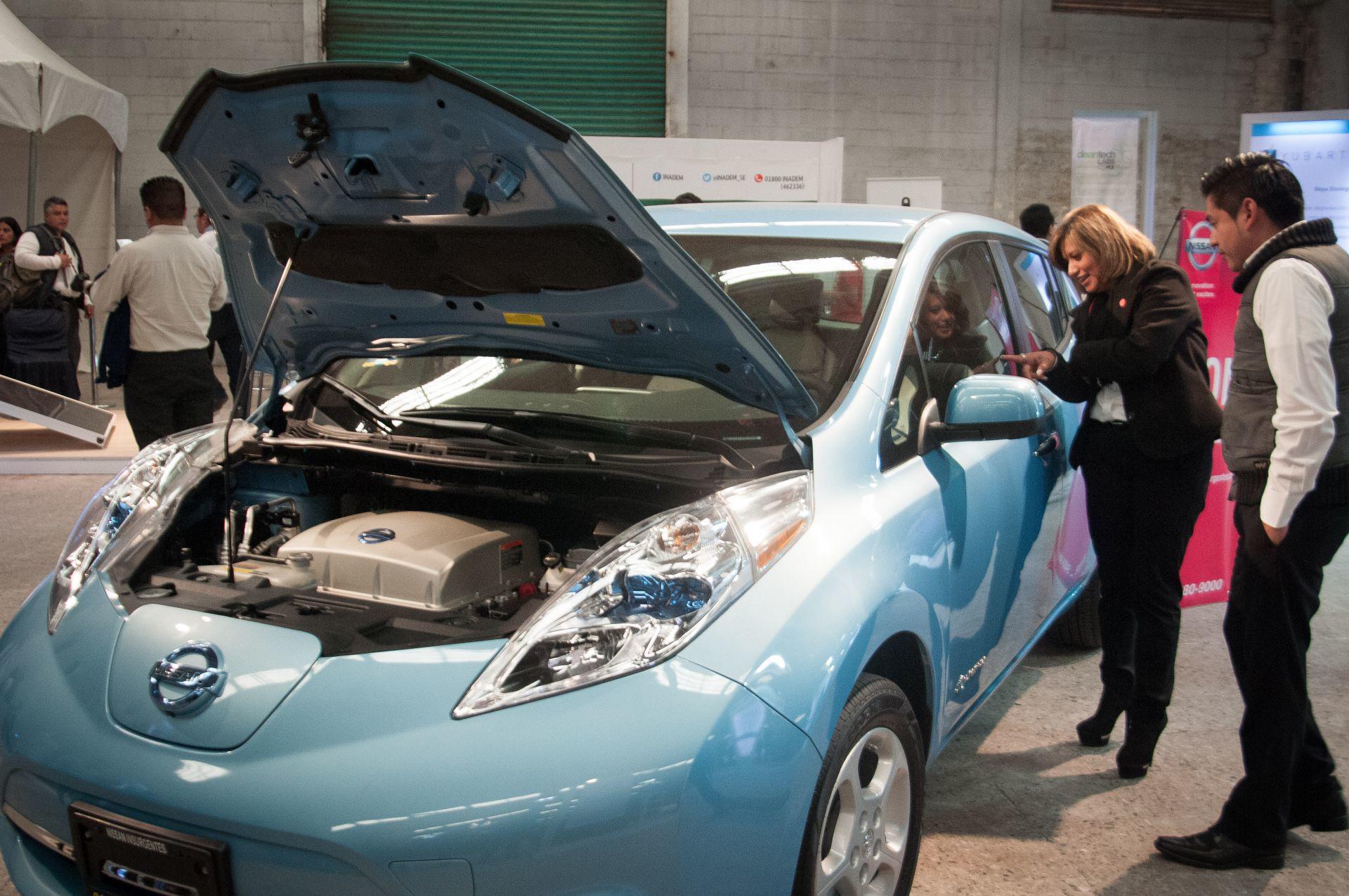 $!Los saltillenses que han adoptado automóviles eléctricos han experimentado ahorros significativos en su gasto.