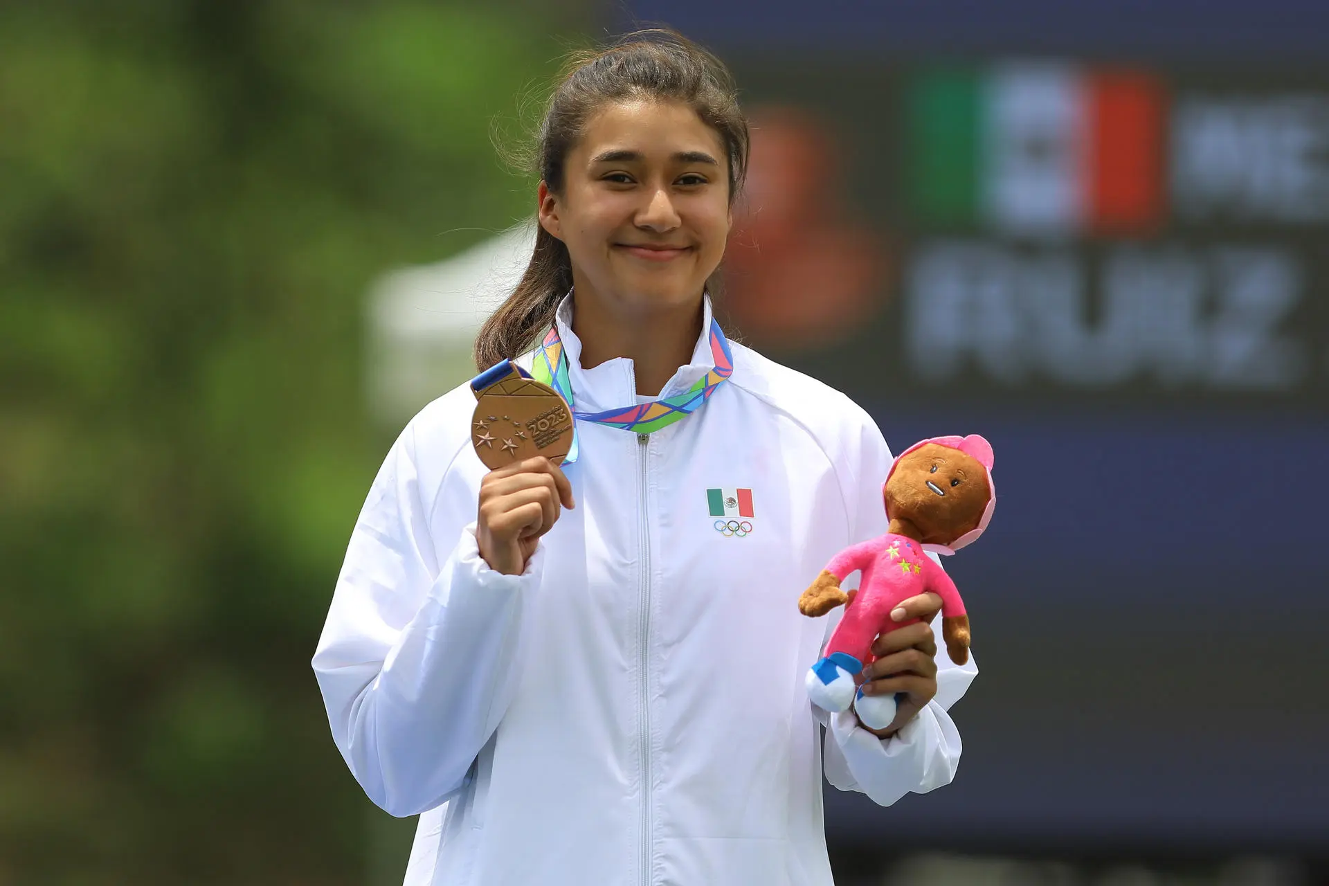$!Ángela Ruiz tenía 16 años cuando representó a México por primera vez en una justa internacional.