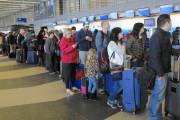 United Airlines confirma 3 mil empleados con COVID