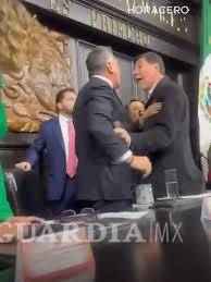 $!Gerardo Fernández Noroña, presidente de la Cámara de Senadores, acusado de provocador por sus opositores.