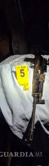 Catean inmueble tras asesinato de dos policías en Guadalupe, Nuevo León; encuentran armas, cartuchos y chips