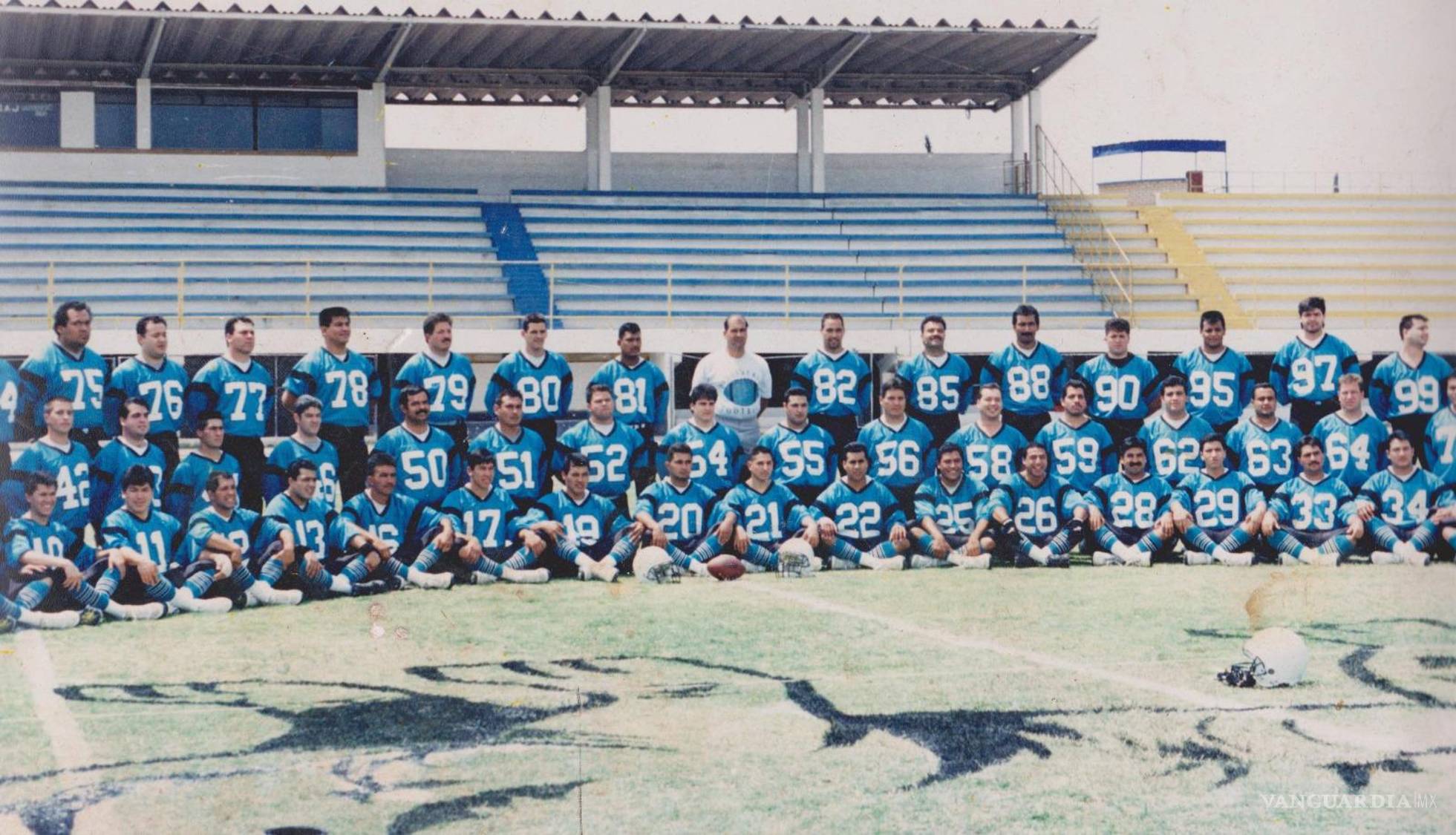 $!La primera generación de Dinosaurios en 1994, momentos antes de su debut oficial: así inició la historia.