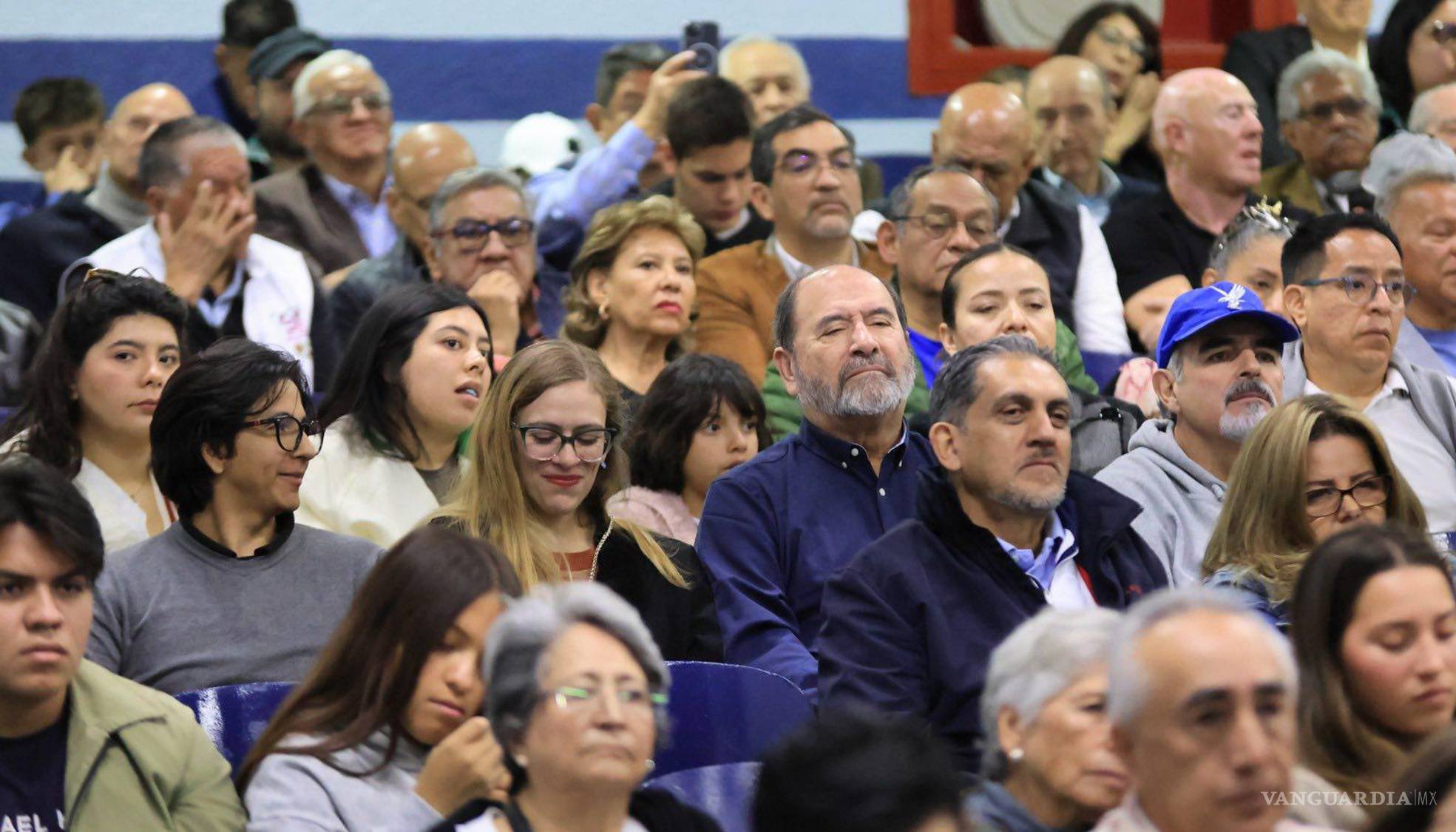 $!Durante la presentación del libro en Ciudad de México.