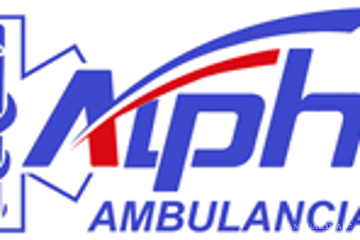 Choca ambulancia contra un auto en bulevar Antonio Cárdenas de Saltillo