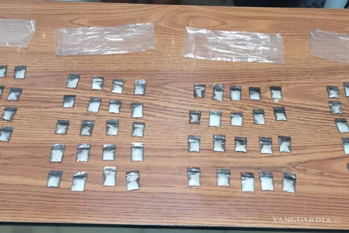 Policía de Torreón detiene a cuatro en posesión de dosis de droga