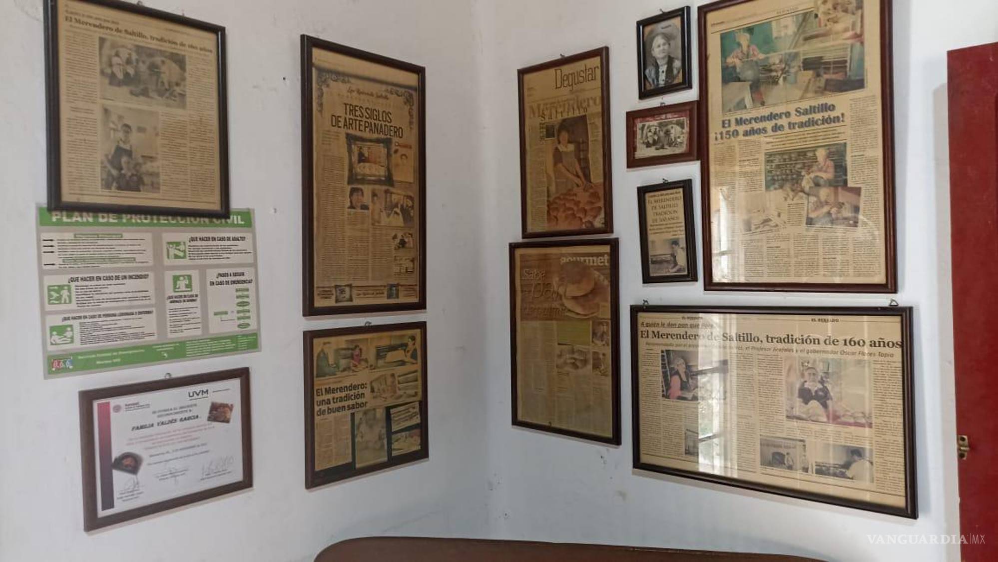 $!Su trayectoria no solo es reconocida por los saltillenses, sino que diferentes instituciones han reconocido el longevo esfuerzo de la familia.